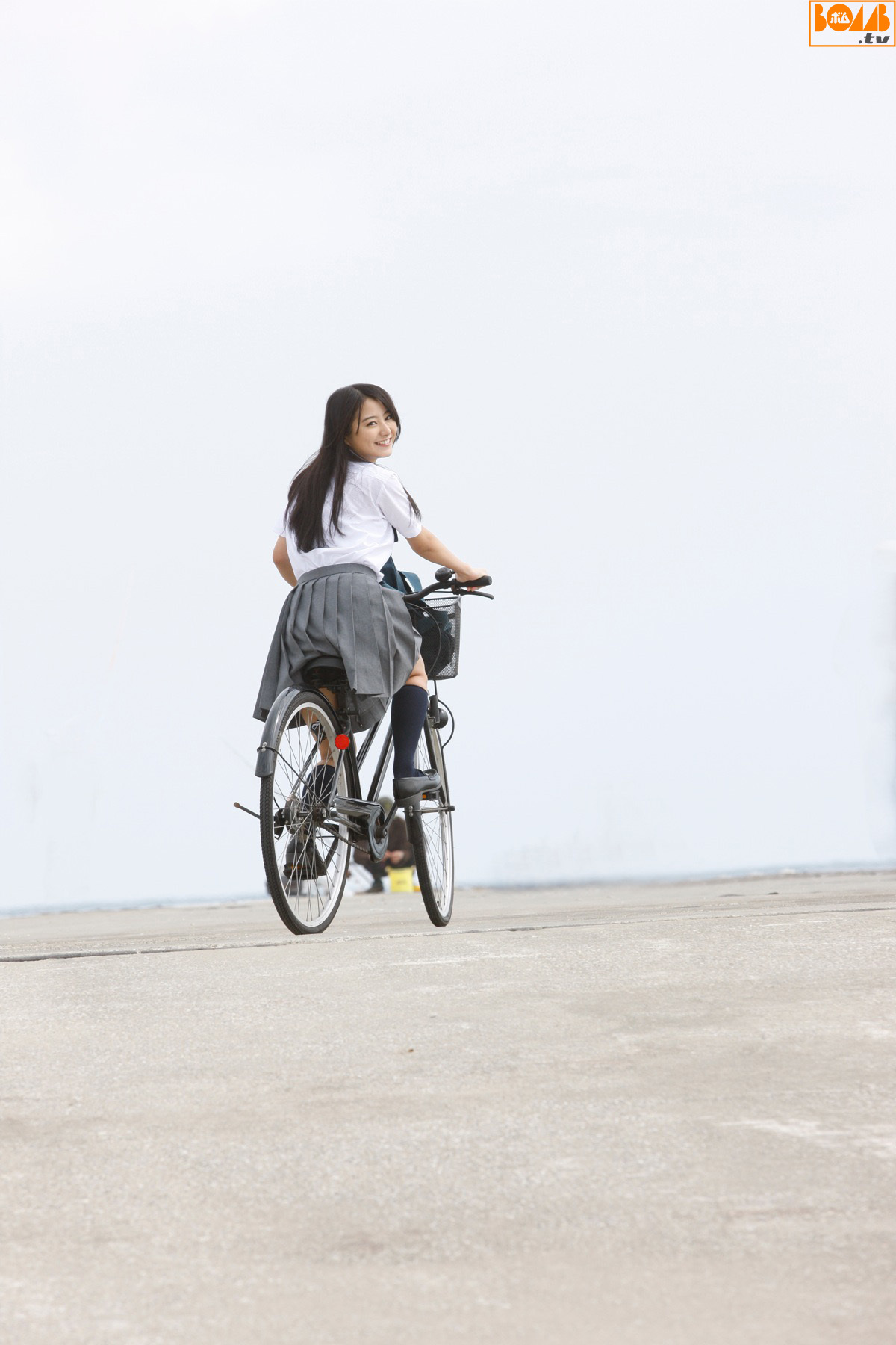 Riho Takada 高田里穂 Shizuka Nakamura 中村静香 [Bomb.tv]